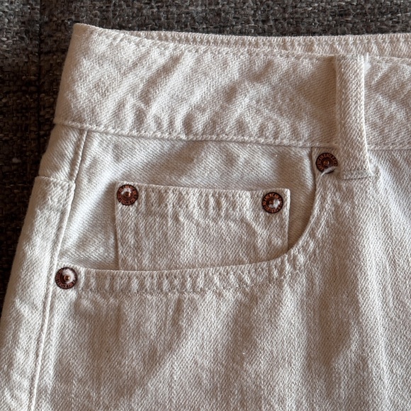 American Eagle Outfitters Women's Off White SZ 8 Shorts Patriotic Back Pockets - Picture 3 of 9